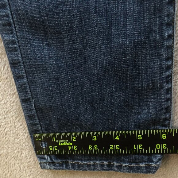 Levi's Women's Signature Jeans Size 2M Mid Rise Slim Straight Classic Blue Denim - Picture 5 of 16
